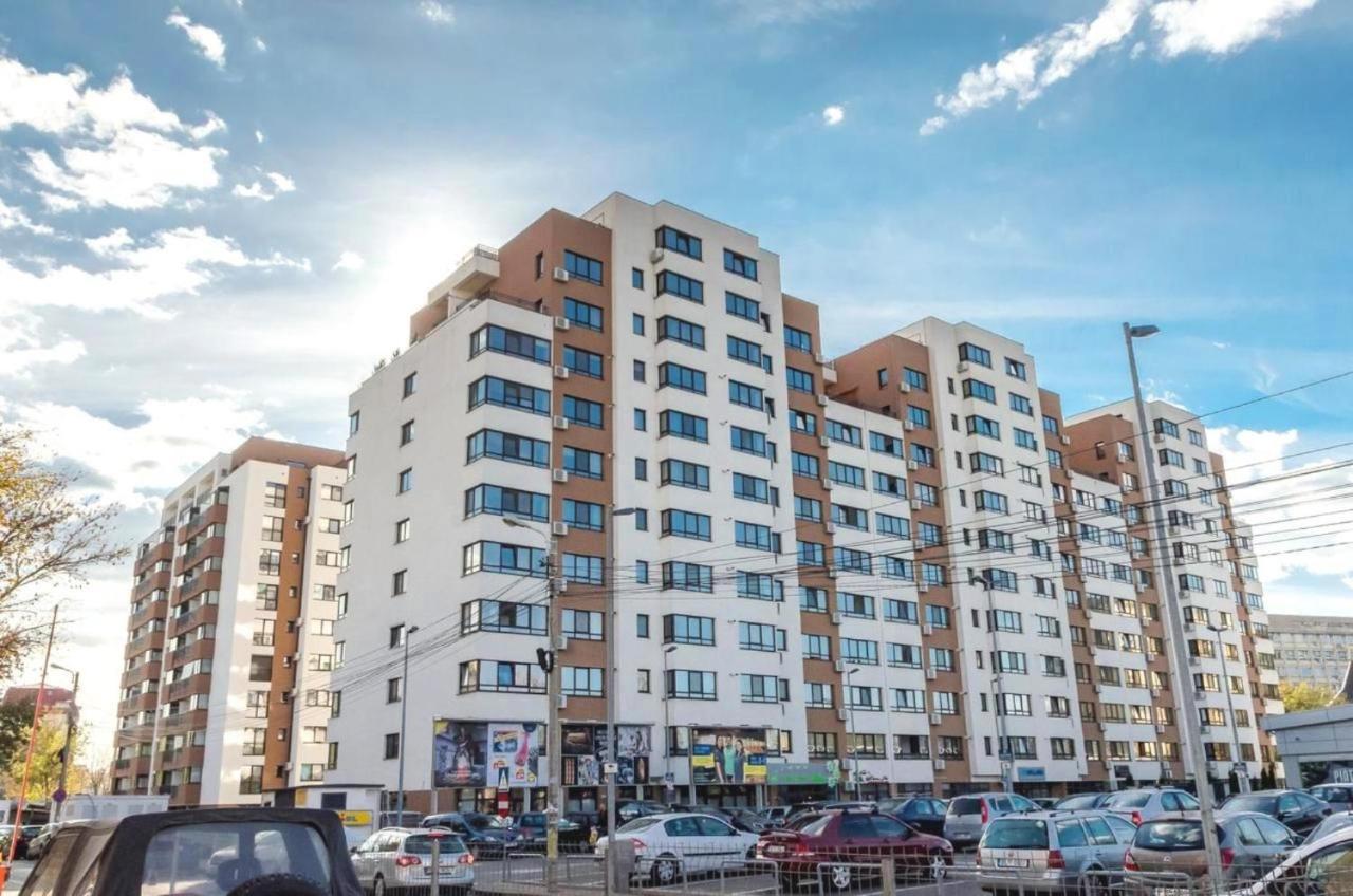 Big & Cosy Apartment With 3 Double Beds & 2 Bathrooms Iasi Bagian luar foto