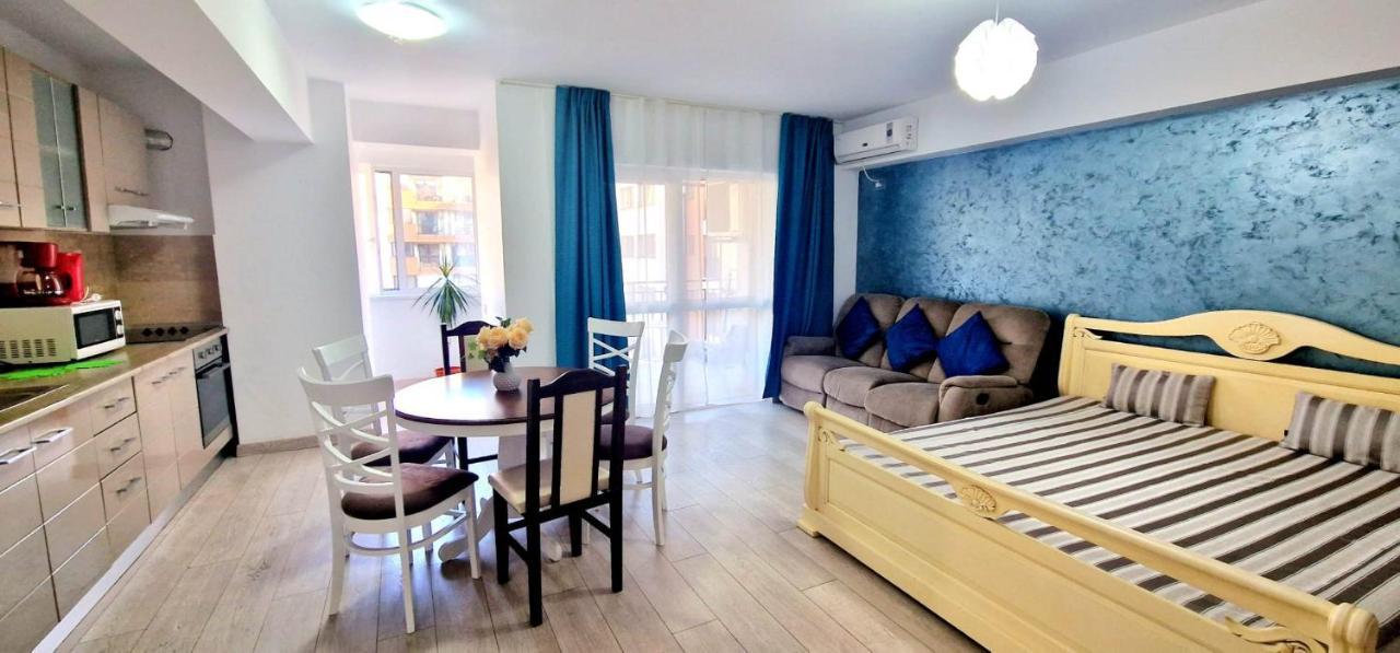 Big & Cosy Apartment With 3 Double Beds & 2 Bathrooms Iasi Bagian luar foto
