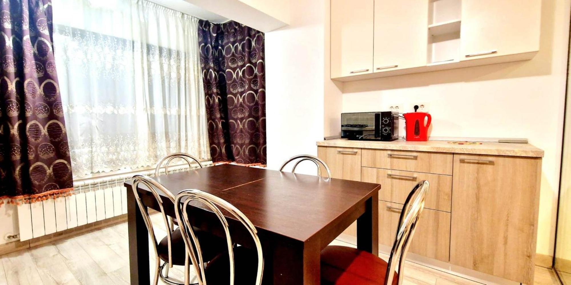 Big & Cosy Apartment With 3 Double Beds & 2 Bathrooms Iasi Bagian luar foto